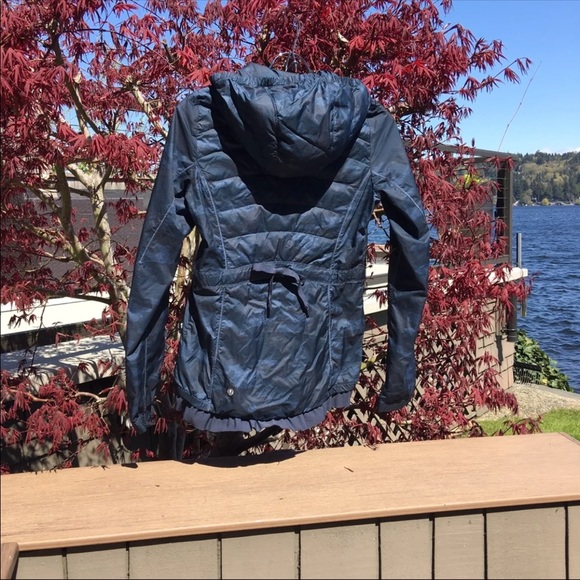 Lululemon Spring Fling Jacket Camo Oil Slick Blue - Picture 2 of 8